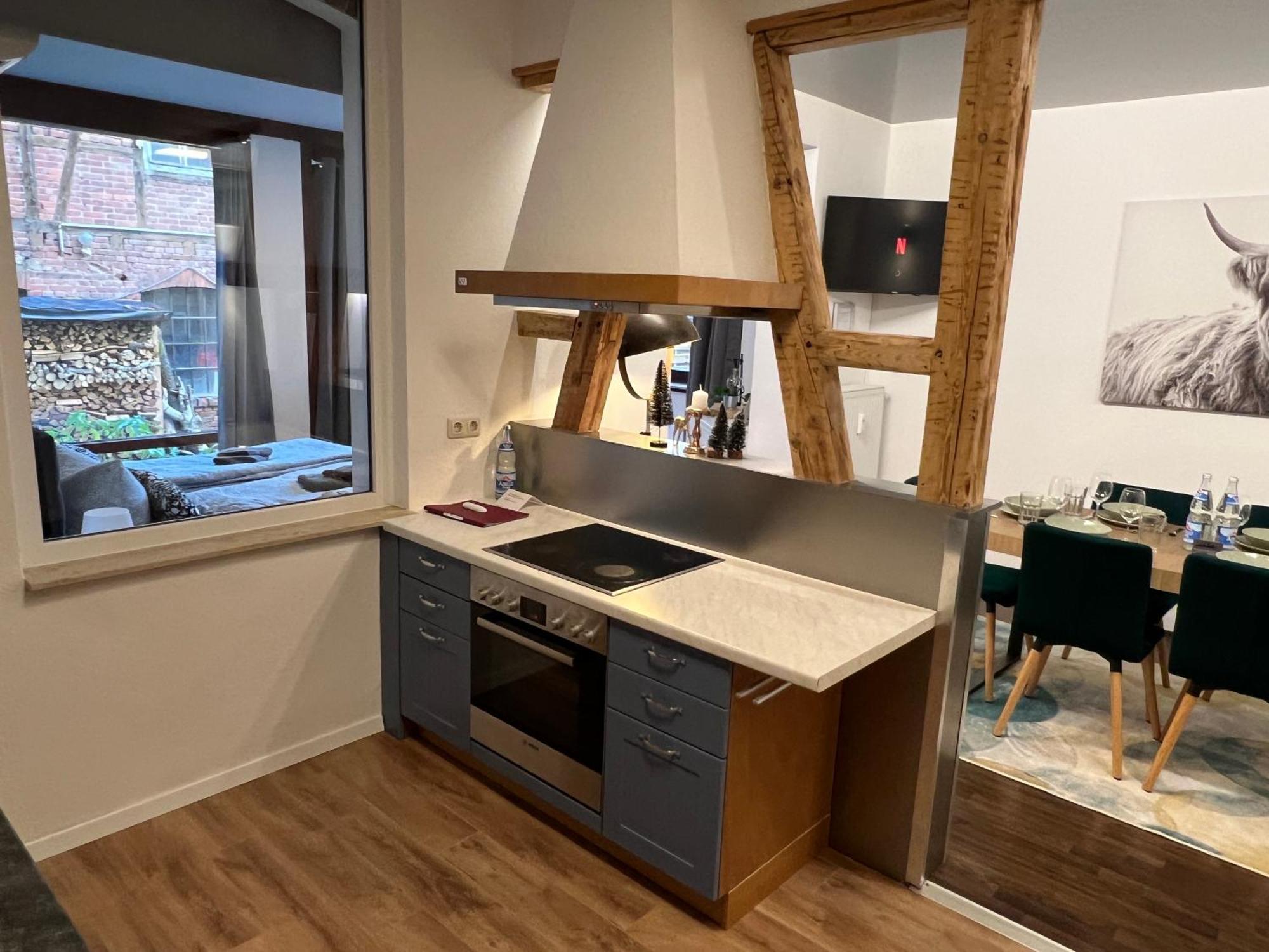 Apartment Humboldt 3 Schlafzimmer,Wifi, Netflix Parken, Terrasse, Klimatisiert, Naehe Zentrum Йена Екстериор снимка