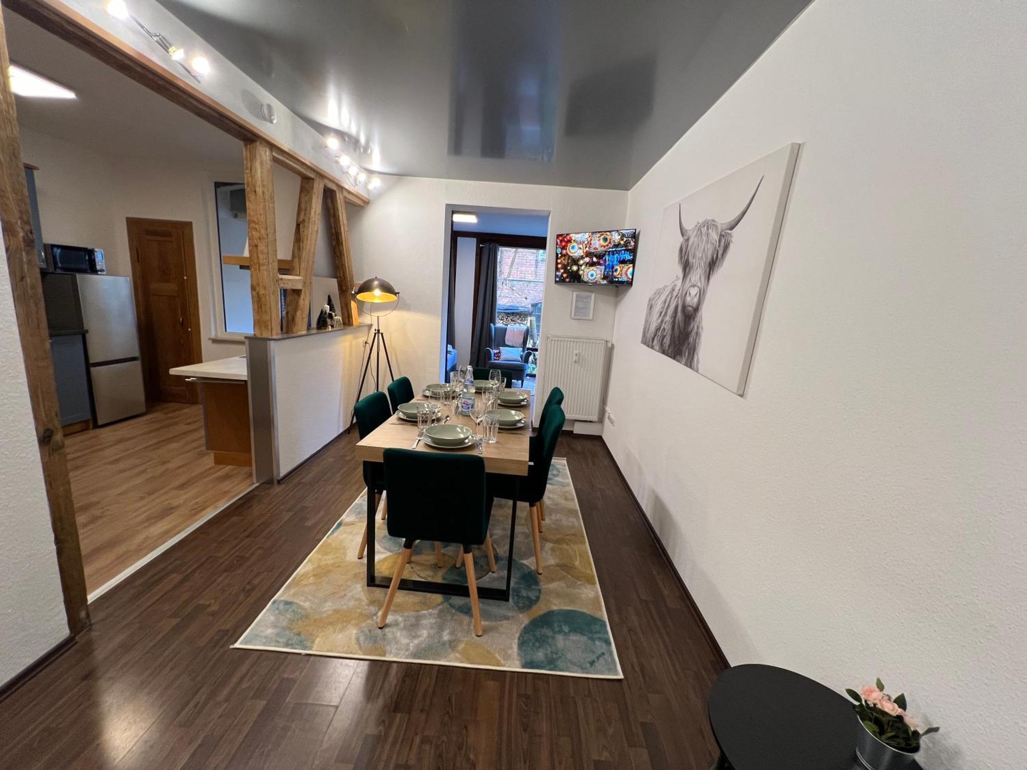Apartment Humboldt 3 Schlafzimmer,Wifi, Netflix Parken, Terrasse, Klimatisiert, Naehe Zentrum Йена Екстериор снимка