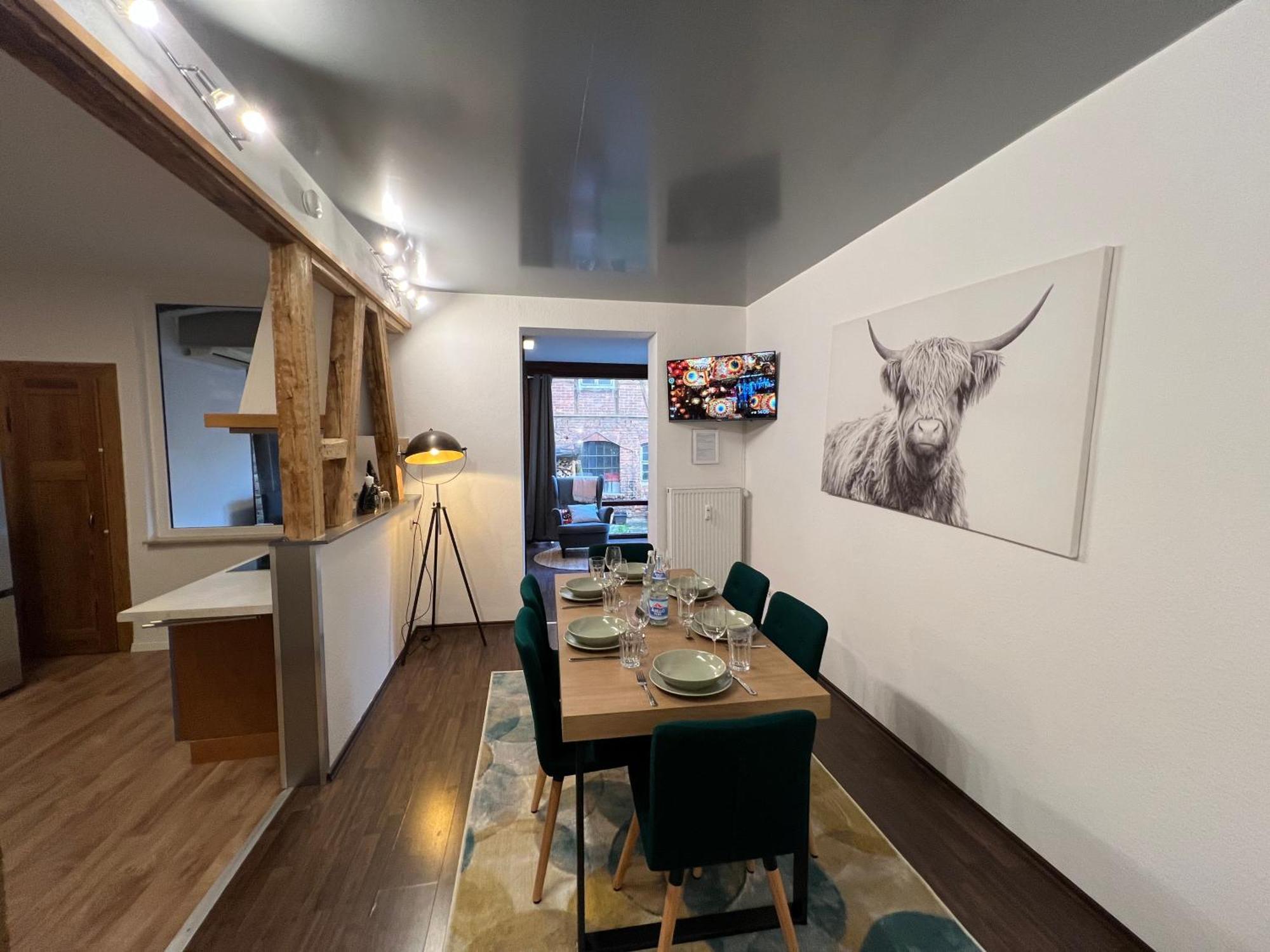 Apartment Humboldt 3 Schlafzimmer,Wifi, Netflix Parken, Terrasse, Klimatisiert, Naehe Zentrum Йена Екстериор снимка