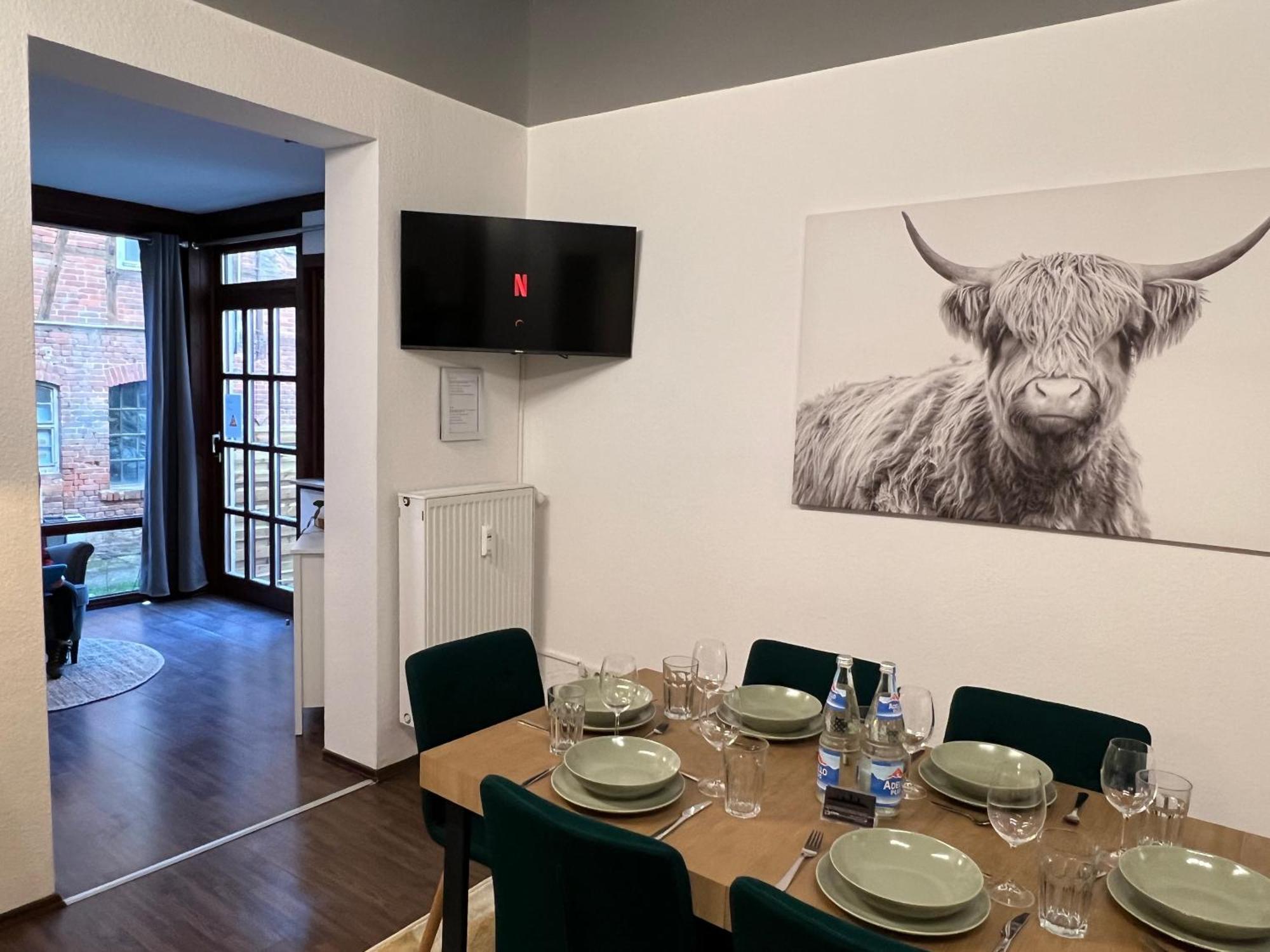 Apartment Humboldt 3 Schlafzimmer,Wifi, Netflix Parken, Terrasse, Klimatisiert, Naehe Zentrum Йена Екстериор снимка